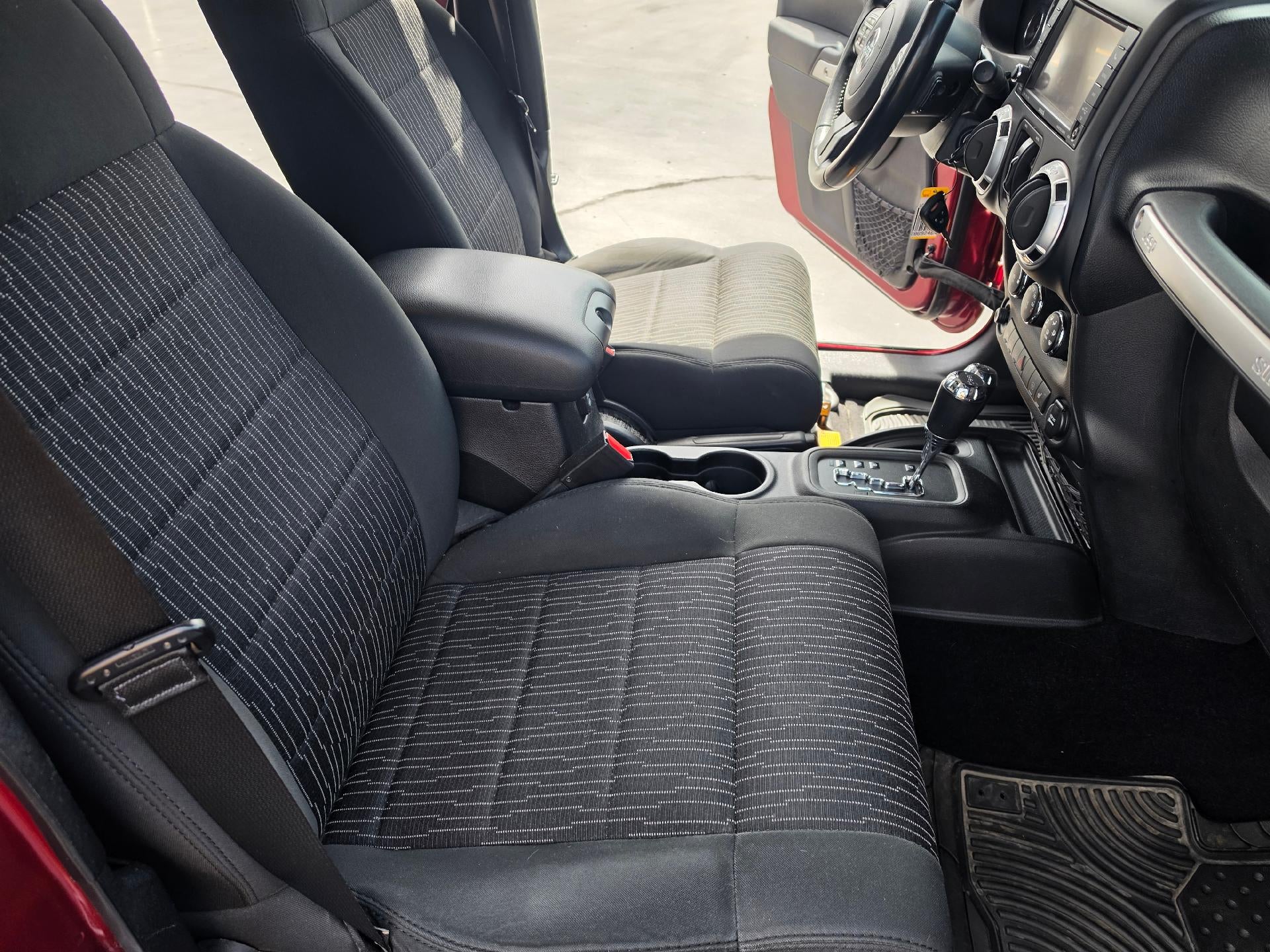 2012 Jeep Wrangler Unlimited Sahara