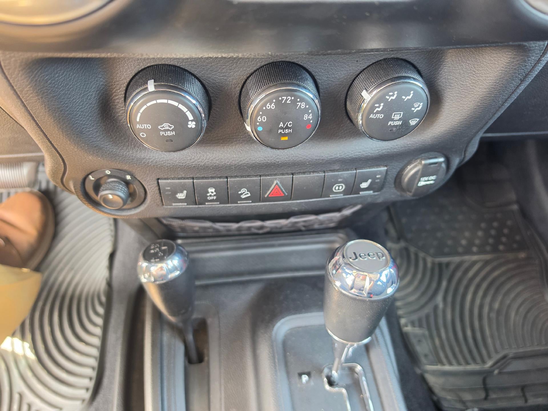 2012 Jeep Wrangler Unlimited Sahara