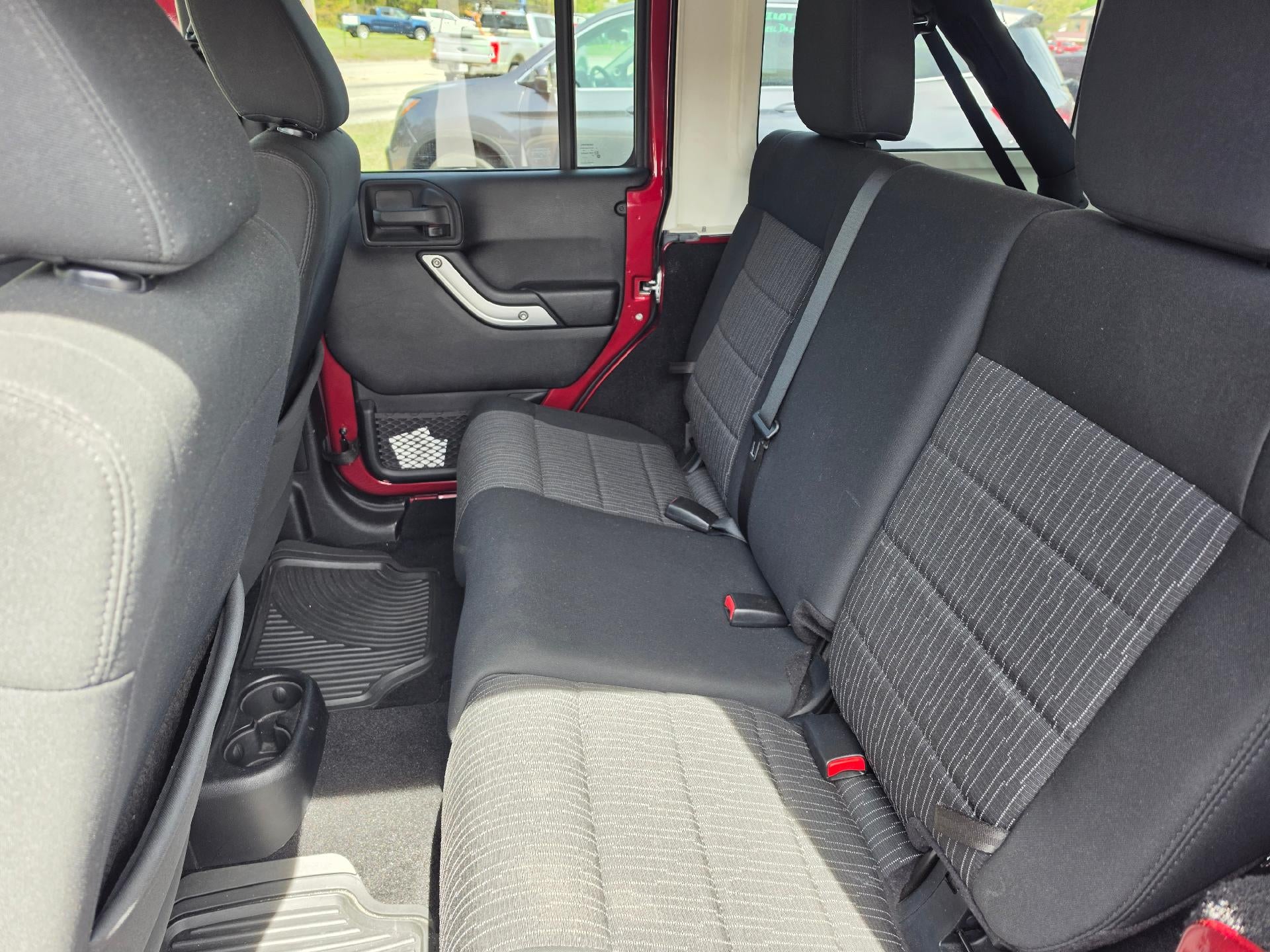 2012 Jeep Wrangler Unlimited Sahara