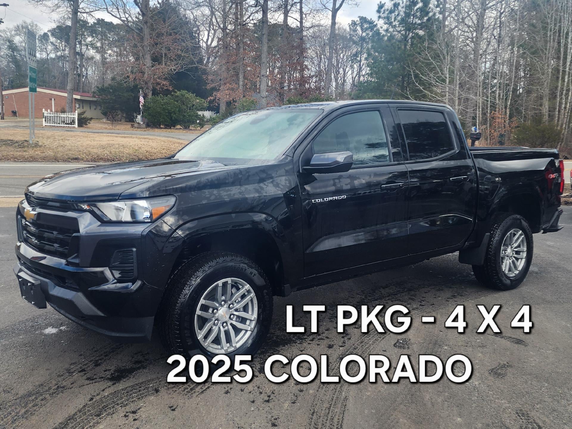 2025 Chevrolet Colorado WT/LT