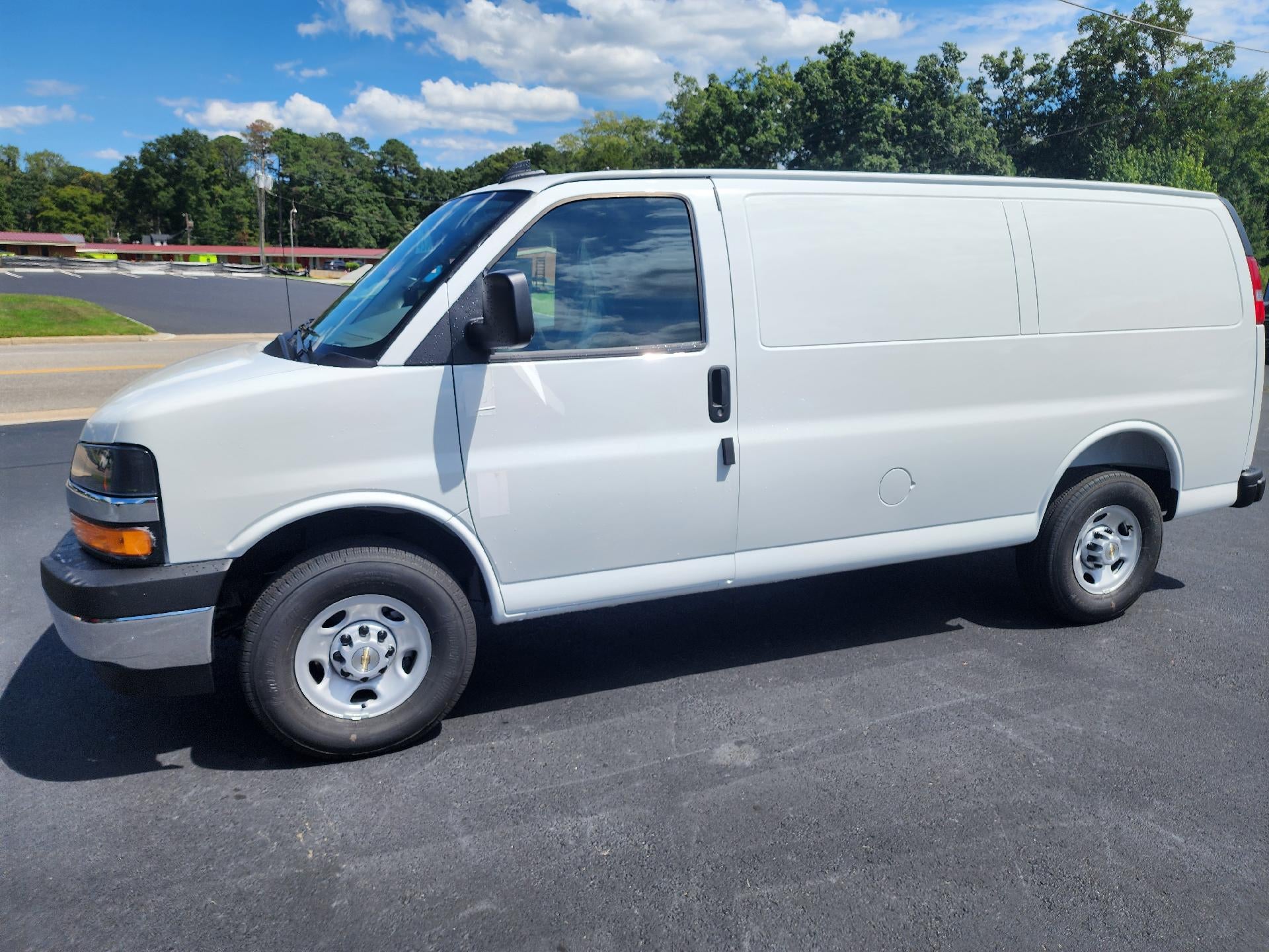2025 Chevrolet Express Cargo 2500 Base