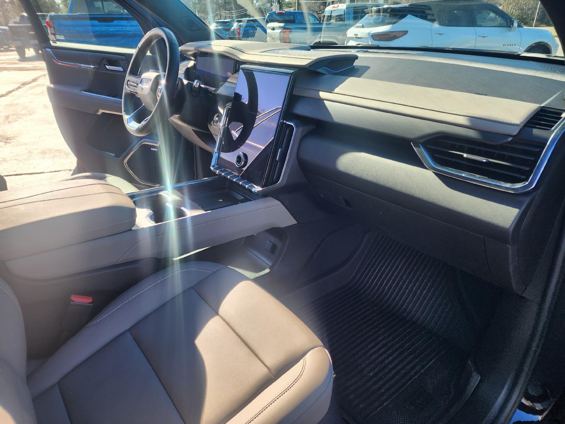 2024 GMC Acadia Elevation