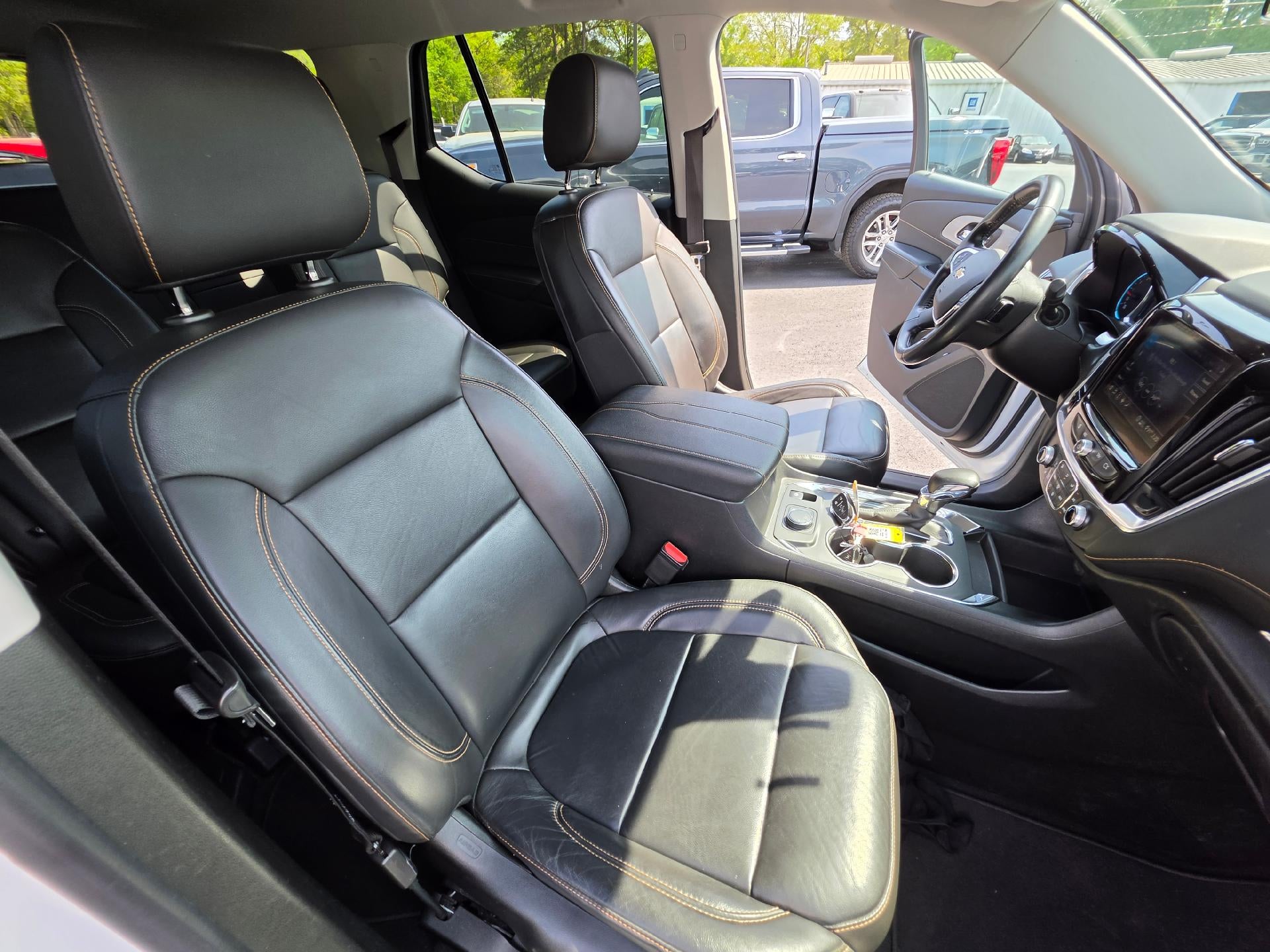 2021 Chevrolet Traverse LT Leather