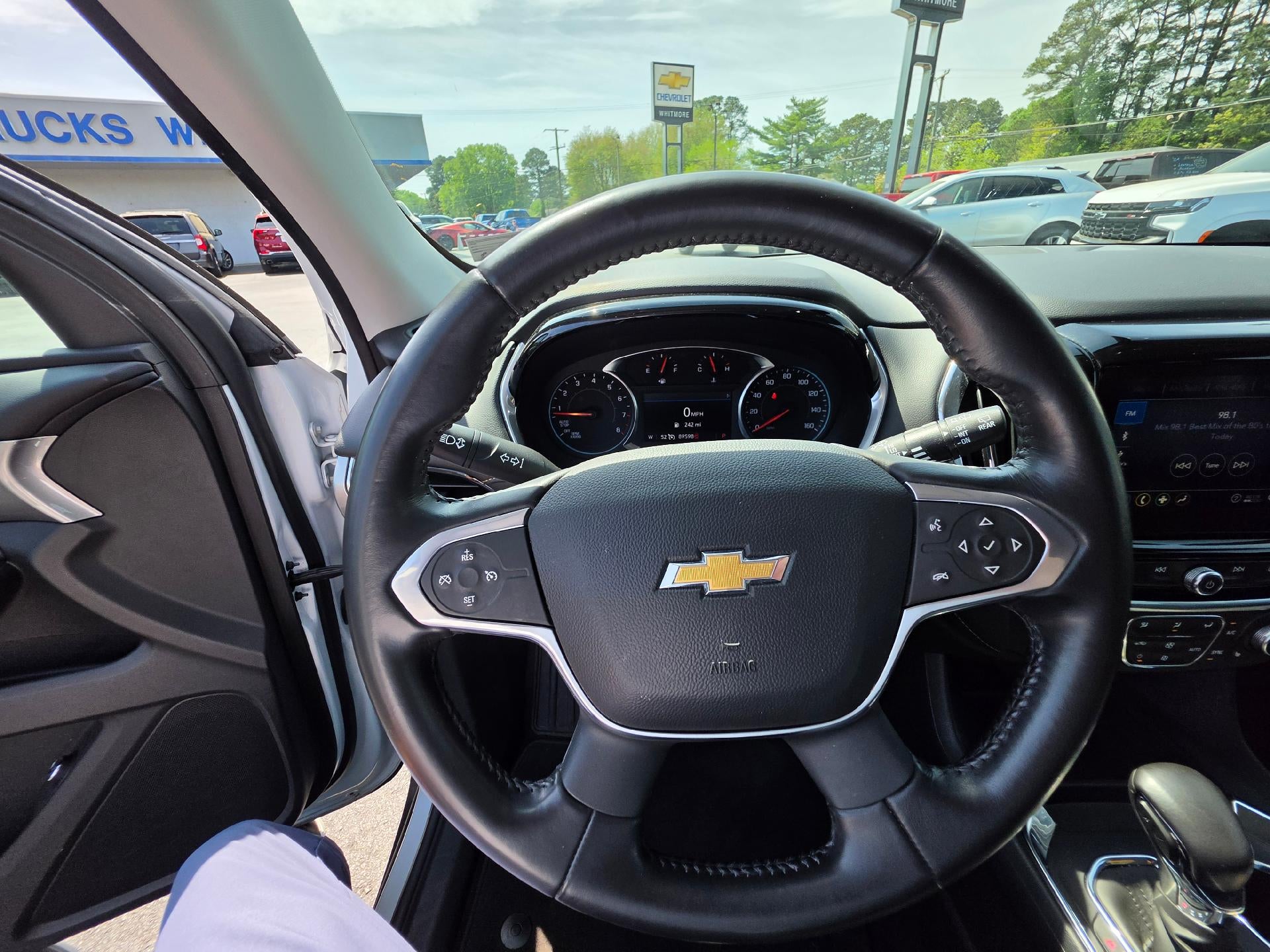 2021 Chevrolet Traverse LT Leather