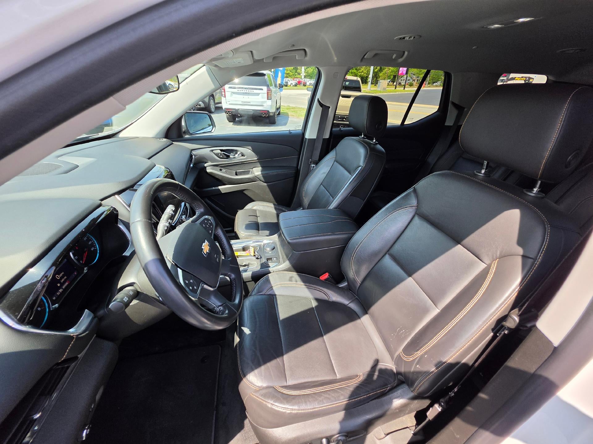 2021 Chevrolet Traverse LT Leather