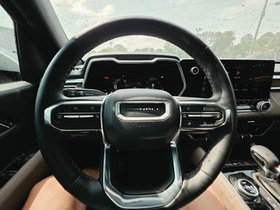 2024 GMC Canyon Denali