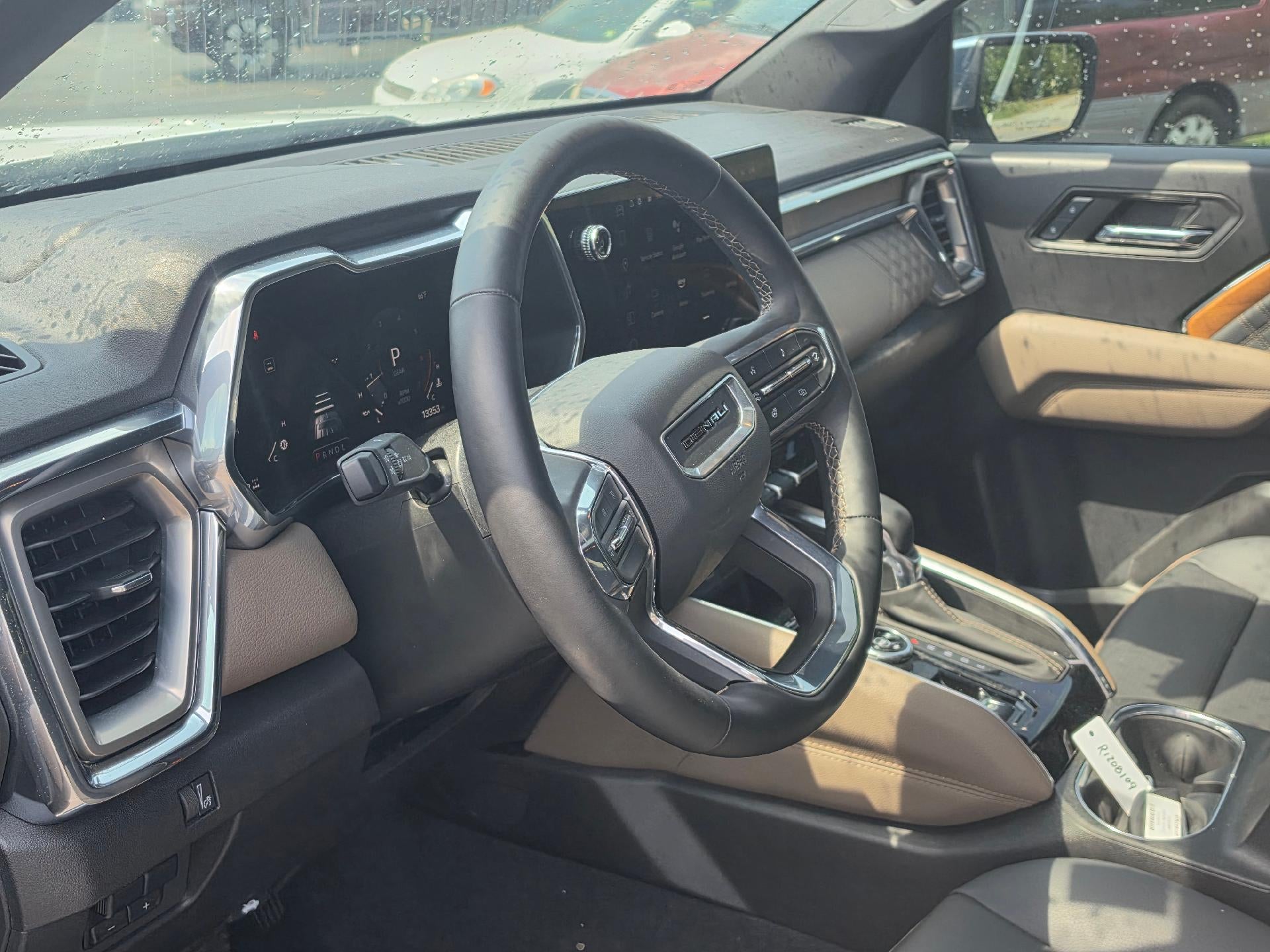 2024 GMC Canyon Denali
