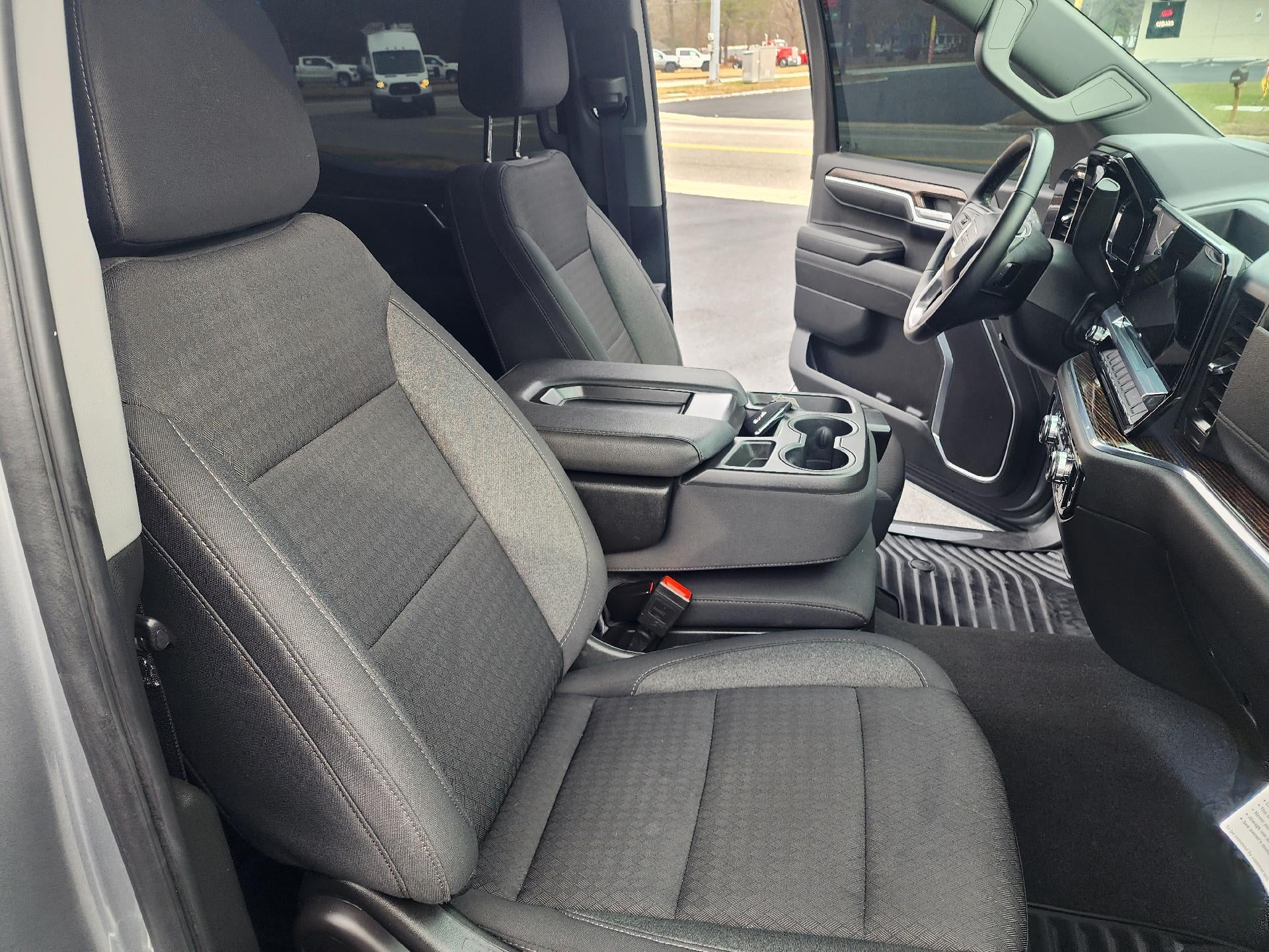 2023 GMC Sierra 1500 SLE