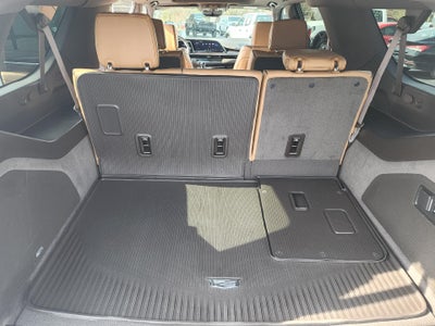 2022 Cadillac Escalade ESV Premium Luxury