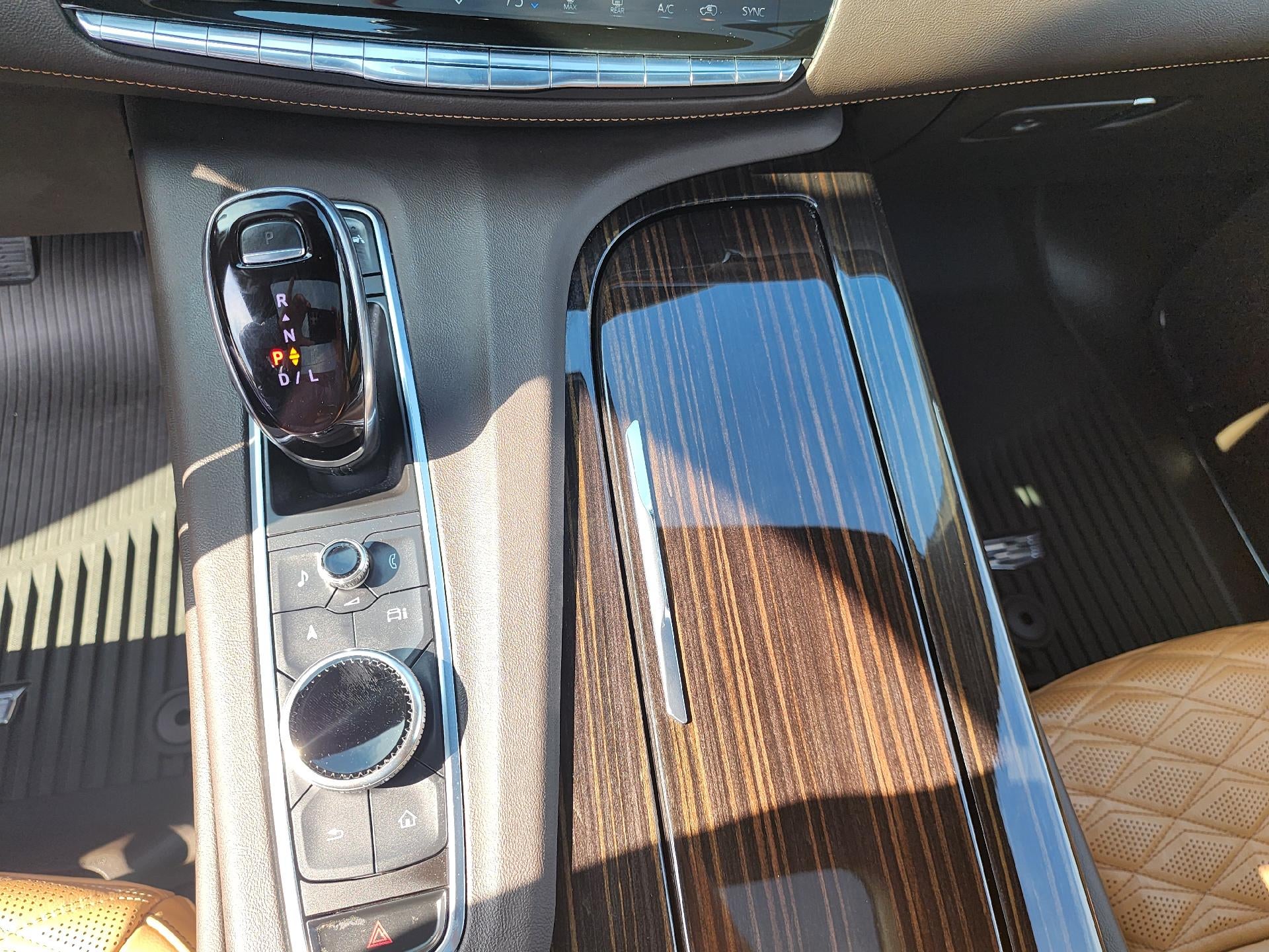 2022 Cadillac Escalade ESV Premium Luxury