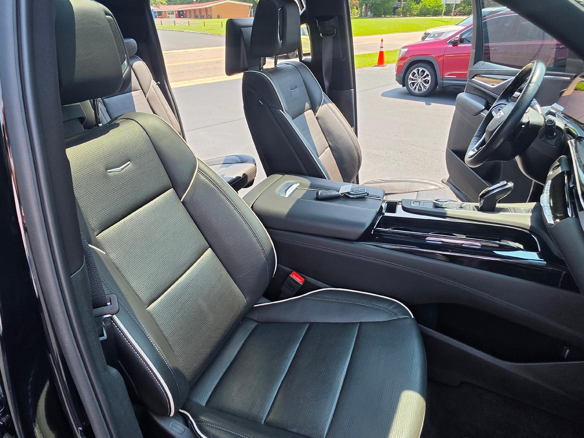 2024 Cadillac Escalade ESV Sport