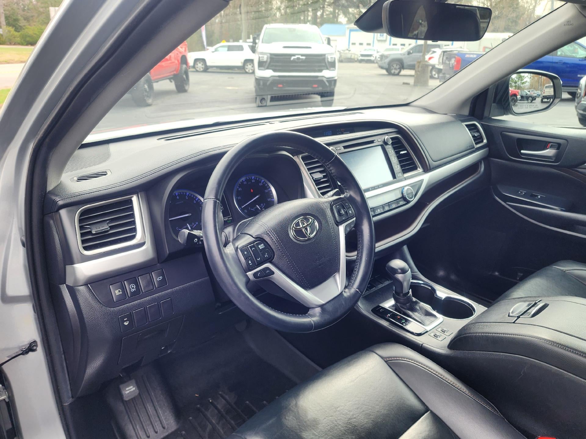 2019 Toyota Highlander SE